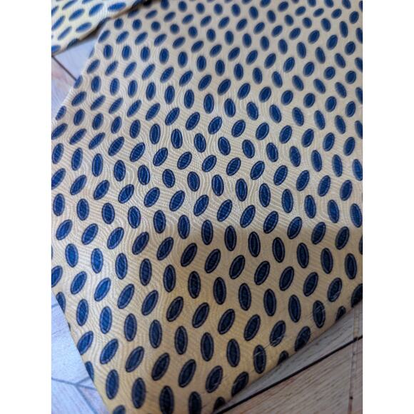Savile Row Mens 100% Silk Necktie Made In USA Designer Geometric Dot Yellow Blue - Picture 5 of 6